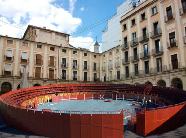 Tras el éxito de la retrasmisión de Eurovisión no se descarta convertir la Plaça de Dins en un coso taurino 